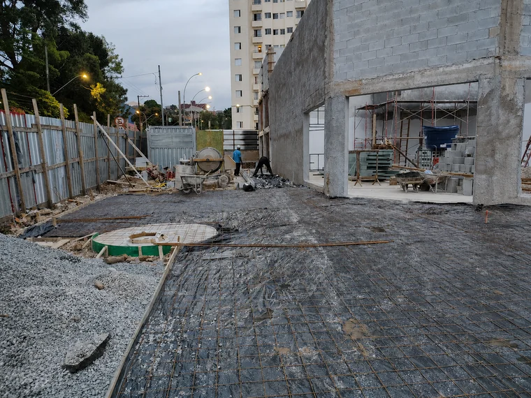 Estrutura de loja, obra executada pela Zgrada Engenharia